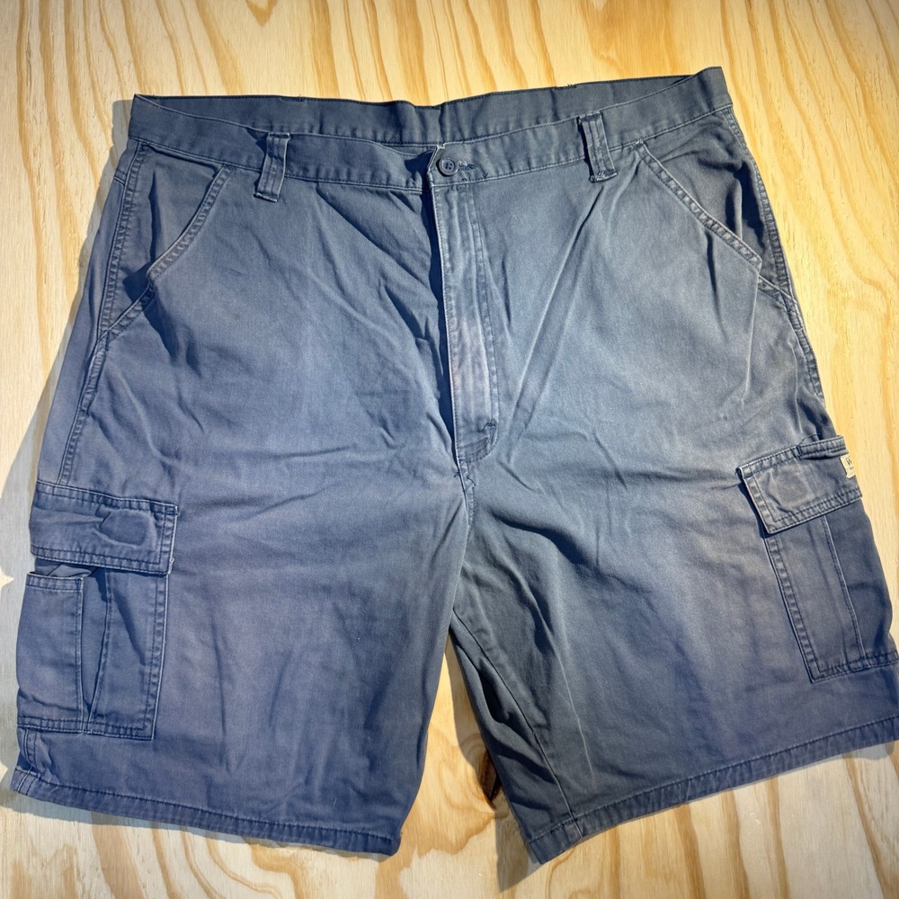 Wrangler Men's Cotton Cargo Shorts Grey Utility Pockets Casual Bottoms Size 42
